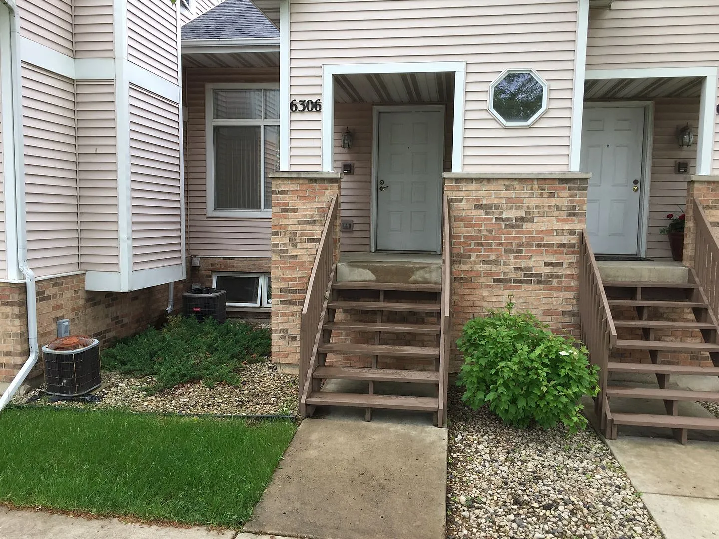 Manchester Townhomes — Photo 4
