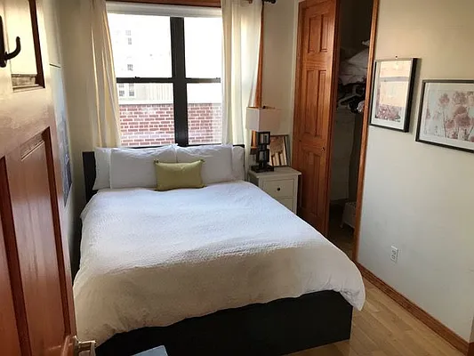 Rented by Easy Rental LLC | media 80