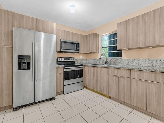4th image of 10220 SW 178th St