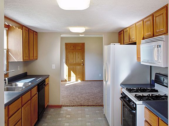 5th image of 119 Holden Dr