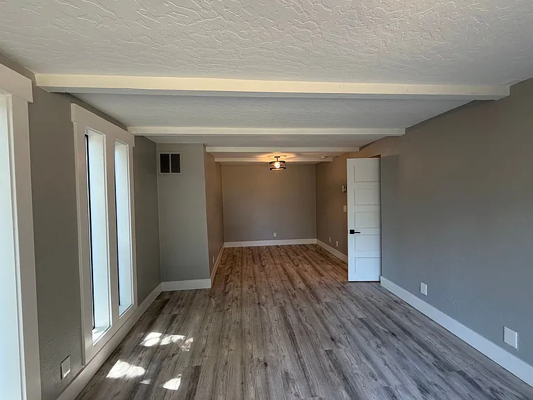 3823 Wilshire Ln — Photo 25