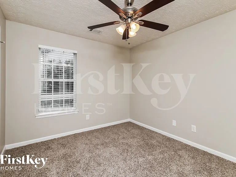 655 Pebble Blvd — Photo 16