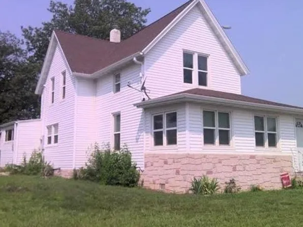 102 S Maple St, Plainview, NE 68769