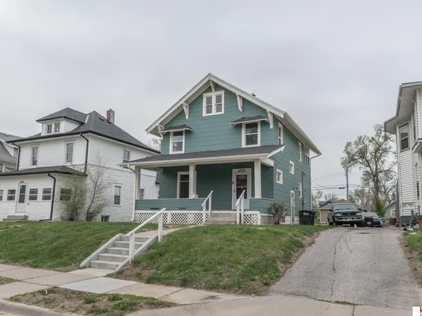 2569 Evans St, Omaha, NE 68111