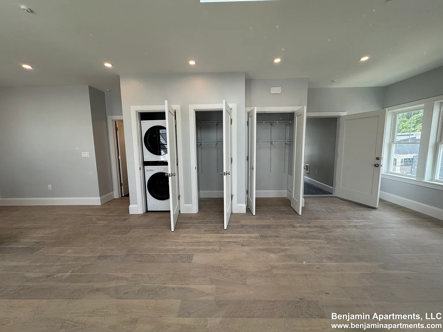 3 bed, $4,100 — Photo 2