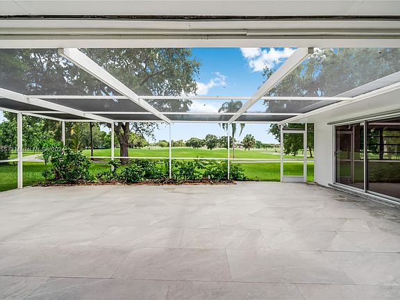 2nd image of 15641 Palmetto Club Dr