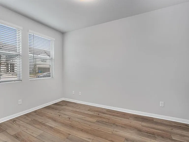 127 Wrangell Way — Photo 3