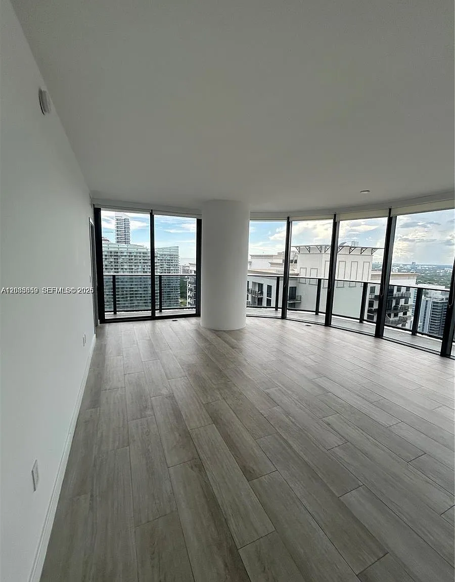 Brickell Heights West Con — Photo 1