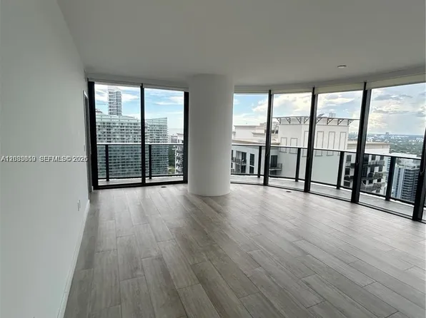 55 SW 9th St, Miami, FL