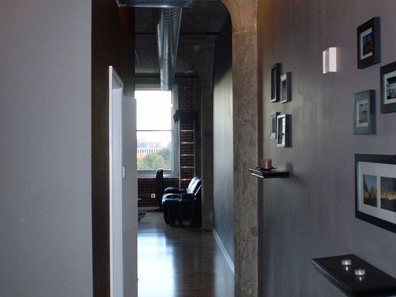 11ft Ceilings