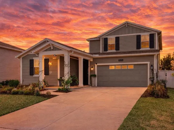 5125 Tanzanite Dr, Mount Dora, FL 32757