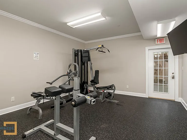 3218 Veterans Memorial Pkwy #3X3 — Photo 23