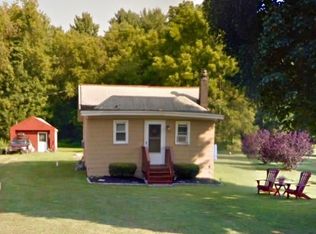 3715 Armstrong Rd, Syracuse, NY 13209
