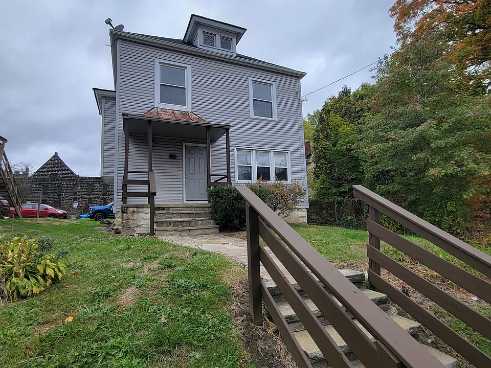 499 Gage St