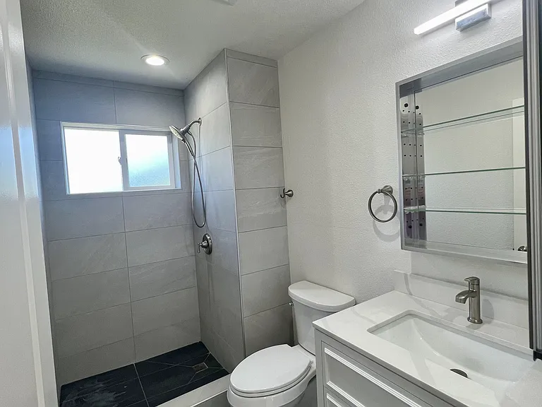 1755 Monroe St #B — Photo 6