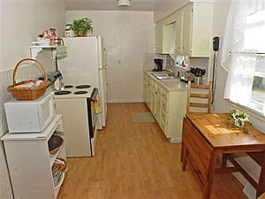4th image of 3700 Marlamont Way