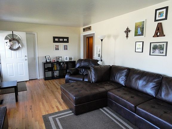 4th image of 2397 Newton St