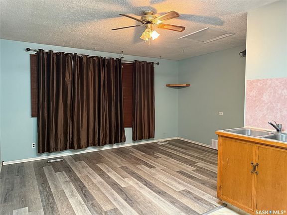 5th image of 25 Home Street W
