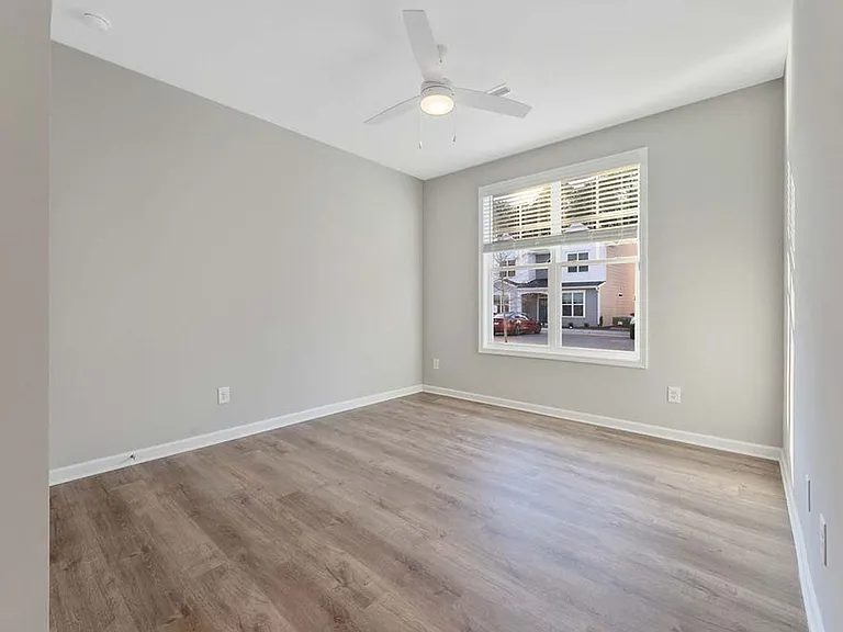1705 Ballard Dr — Photo 7