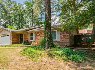8 Clover Ct, Little Rock, AR 72210