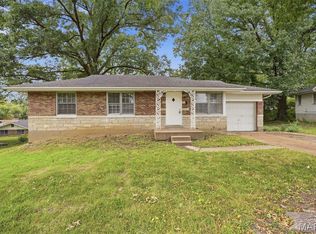 9725 Griffin Dr, Saint Louis, MO 63137