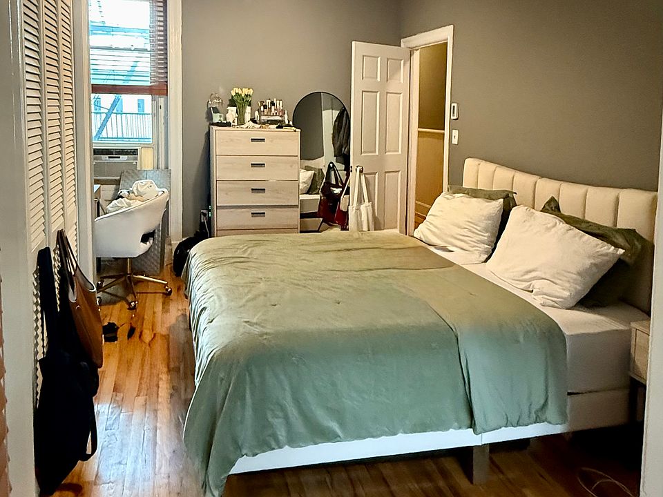 Bedroom 1, bigger