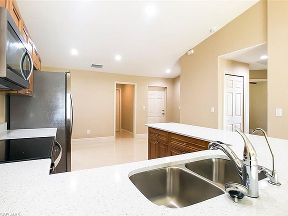 4th image of 2408 Vernon Ave S