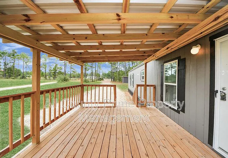 1556 Brown Rd — Photo 6