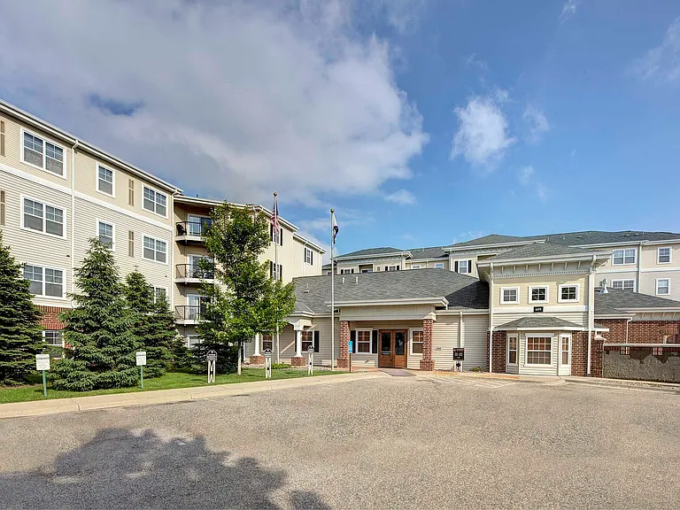 308_University Commons_Exterior_Building_10_web