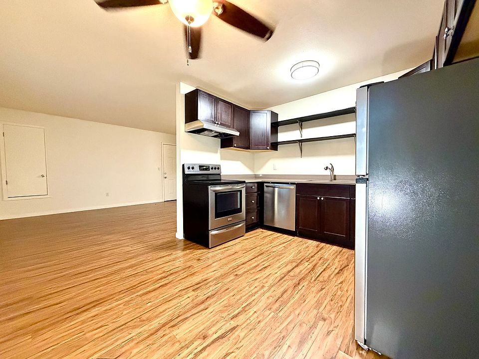 1st image of 1626-1646 SE Ash St #1628