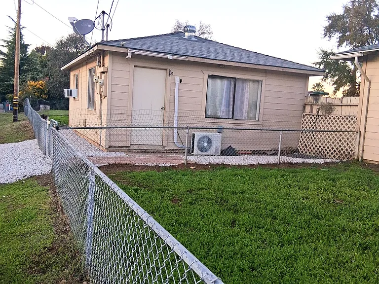 590 1/2 Rio Vista Ave — Photo 19