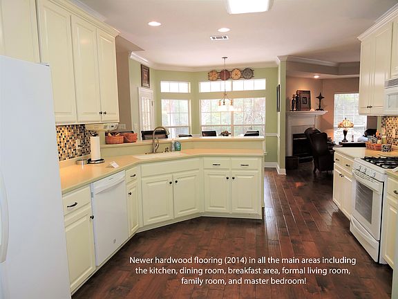 5th image of 2046 Kildare Cir