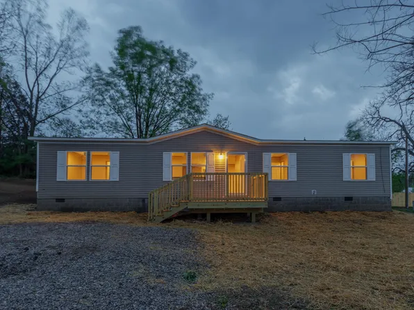 122 4th St, Berry, KY 41003