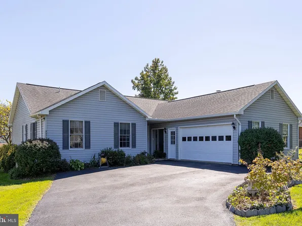 9977 S Congress St, New Market, VA 22844