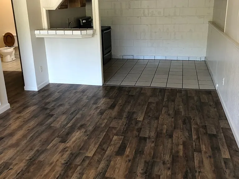 628 Olive St — Photo 3