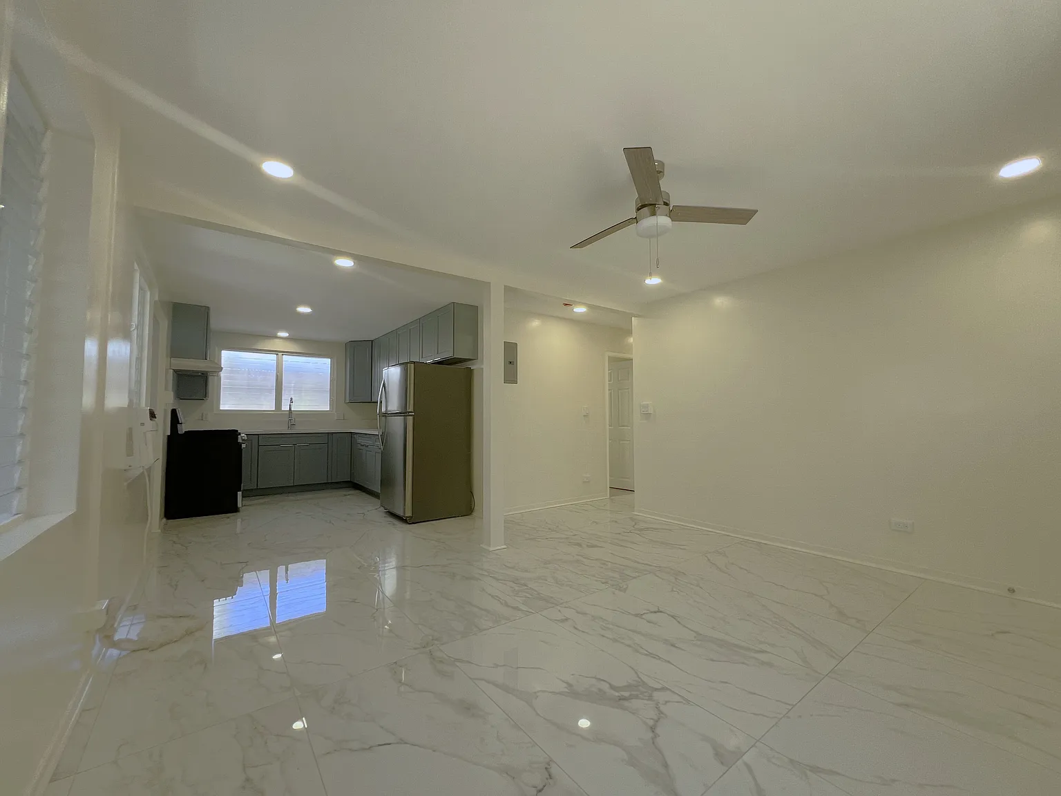 2904 Kaimuki Ave — Photo 2