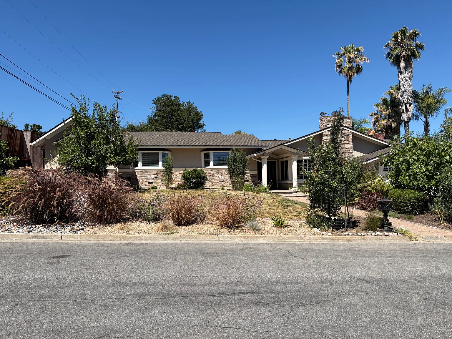 5 bed, 4.5 bath, 3036 sqft, $8,450 — Photo 1