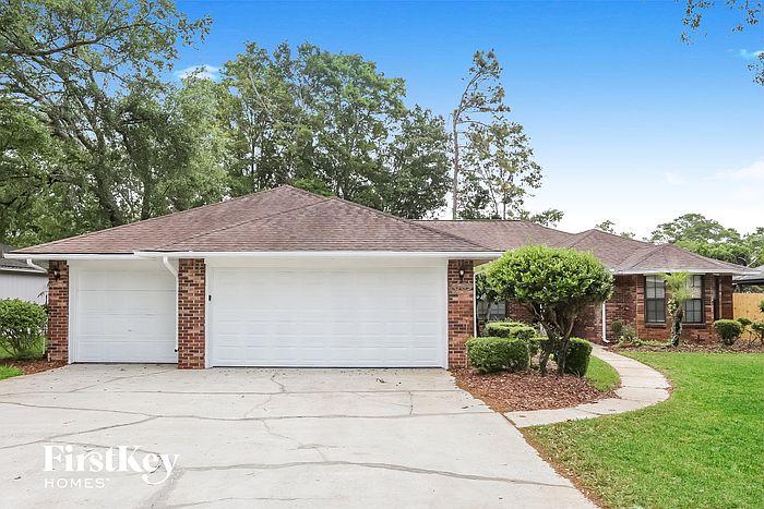 1st image of 1609 W Country Charm Ln