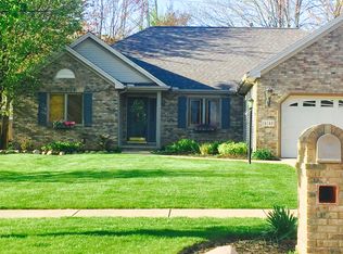 14140 Revere Cir, Middleburg Heights, OH
