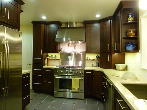 4th image of 6701 E La Salle Pl