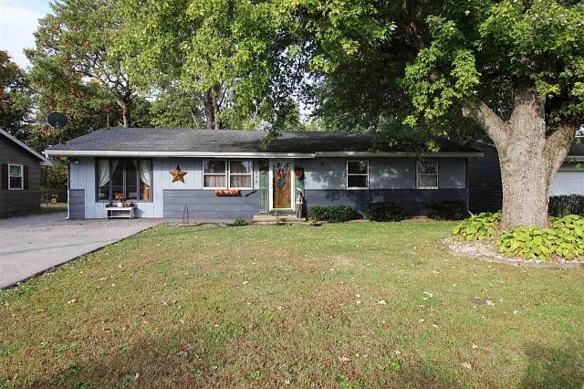 1st image of 909 S Wood St