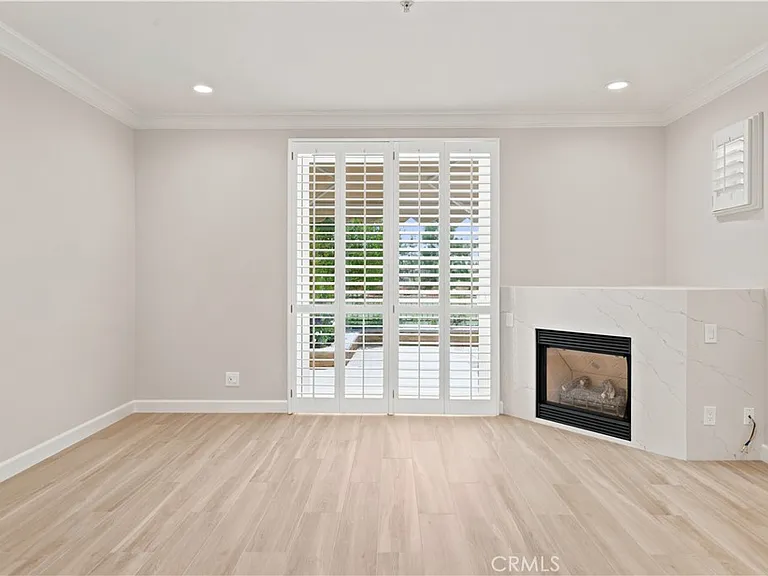 2396 Sunningdale Dr — Photo 5