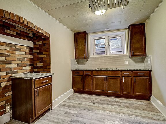 2nd image of 5230 W Wisconsin Ave APT 1