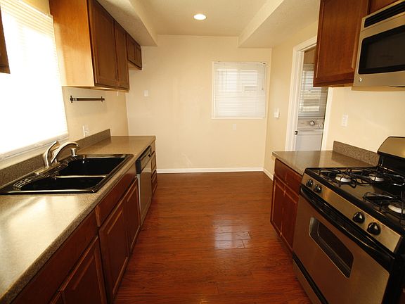 3rd image of 2101 Carlotta Dr