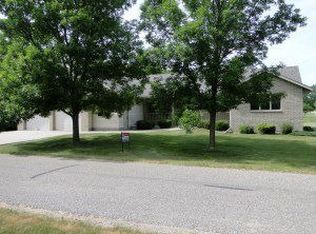260 S St SE, Mazeppa, MN 55956