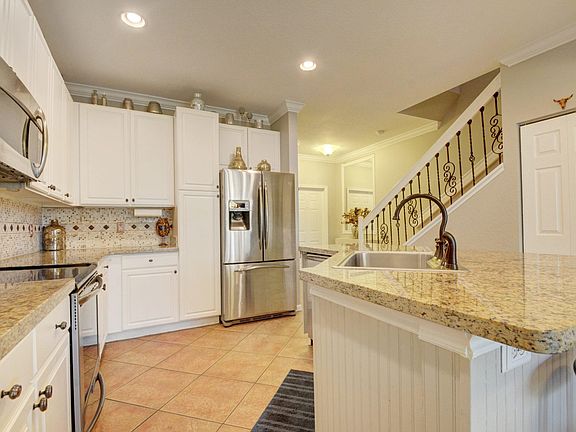 5 Kitchen Area