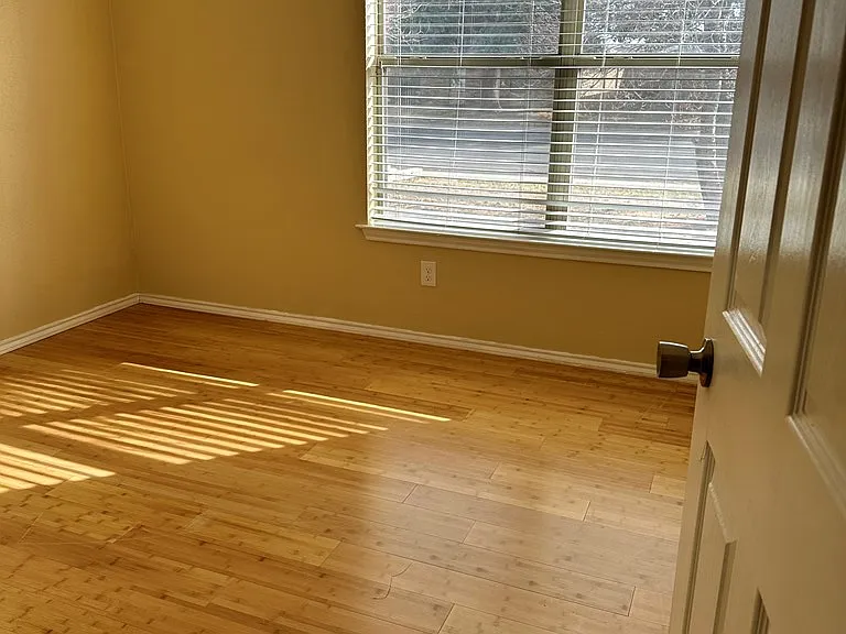 418 Neely Ave — Photo 5