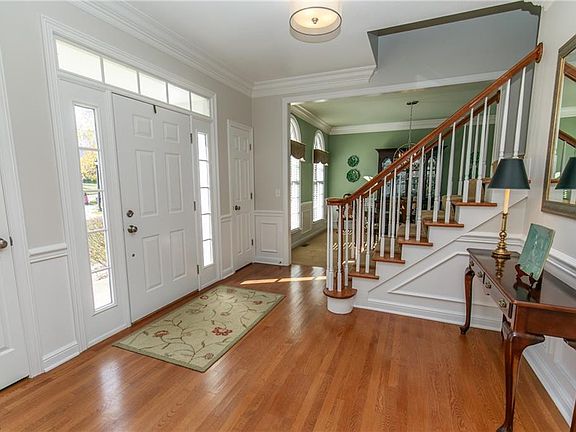 5th image of 3001 Sussex Ct
