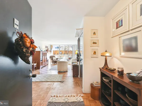 3001 Veazey Ter NW APT 523, Washington, DC 20008