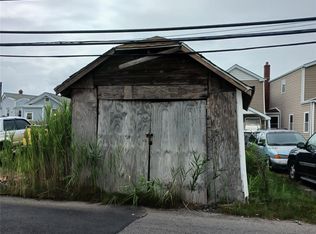 102-31 Russell Street, Hamilton Beach, NY 11414